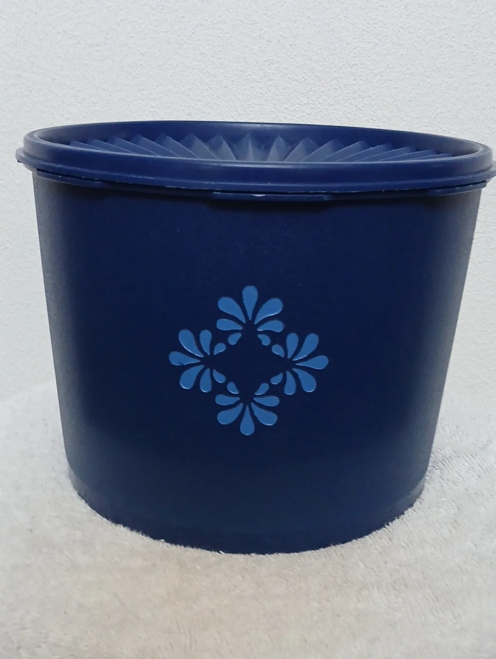 Tupperware Servalier Blueberry Cannister 1626 Storage Vintage Kitchen Pantry